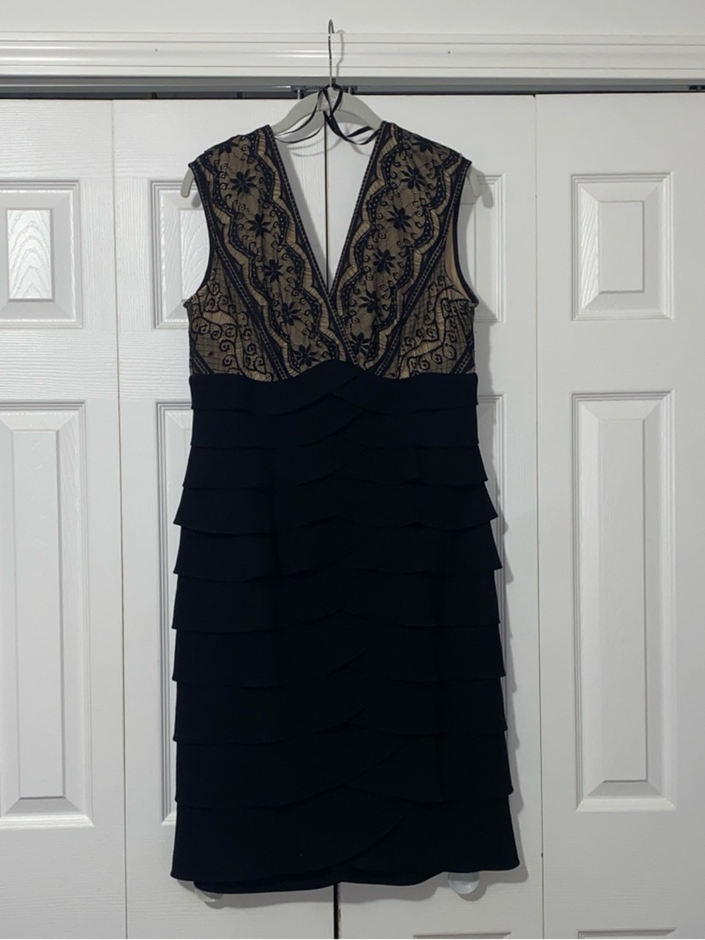 Jessica Howard Lace Black & Nude Dress